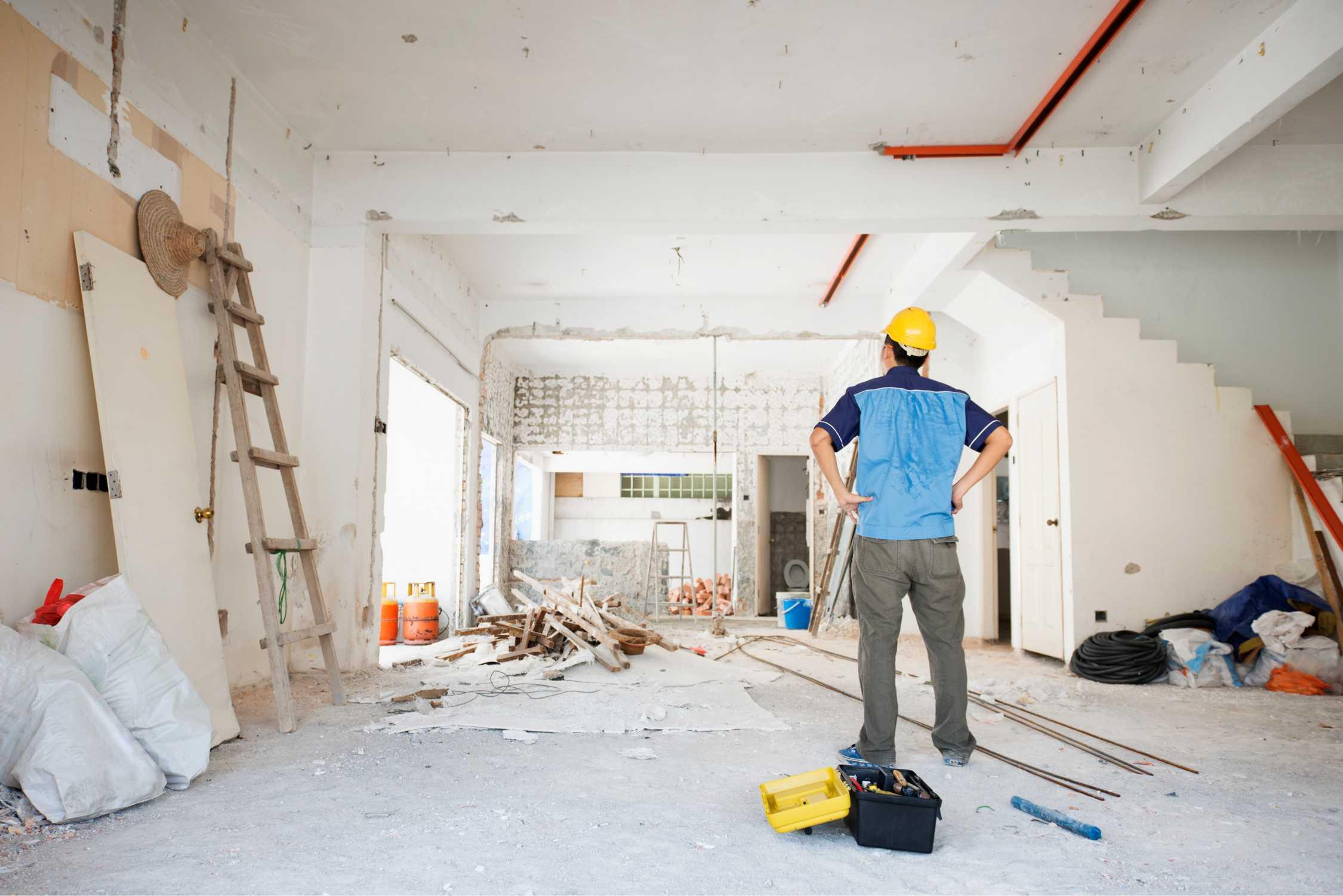 Bouwkundige opname in een woning tijdens renovatiewerkzaamheden
